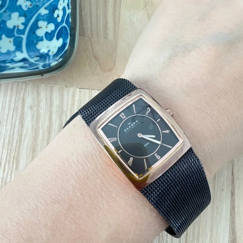 Skagen Denmark ladies metallic brown dress watch NEW BATTERY
