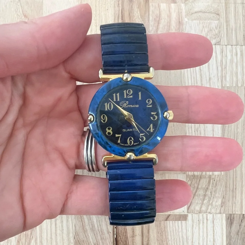 Vintage Ronica ladies navy blue and gold tone bracelet FASHION watch NEW BATTERY