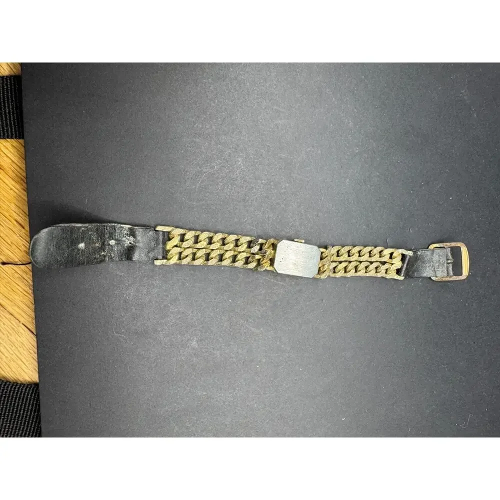Vintage Swank Ladies 17 Jewels Gold Tone Wristwatch Metal & Leather Band