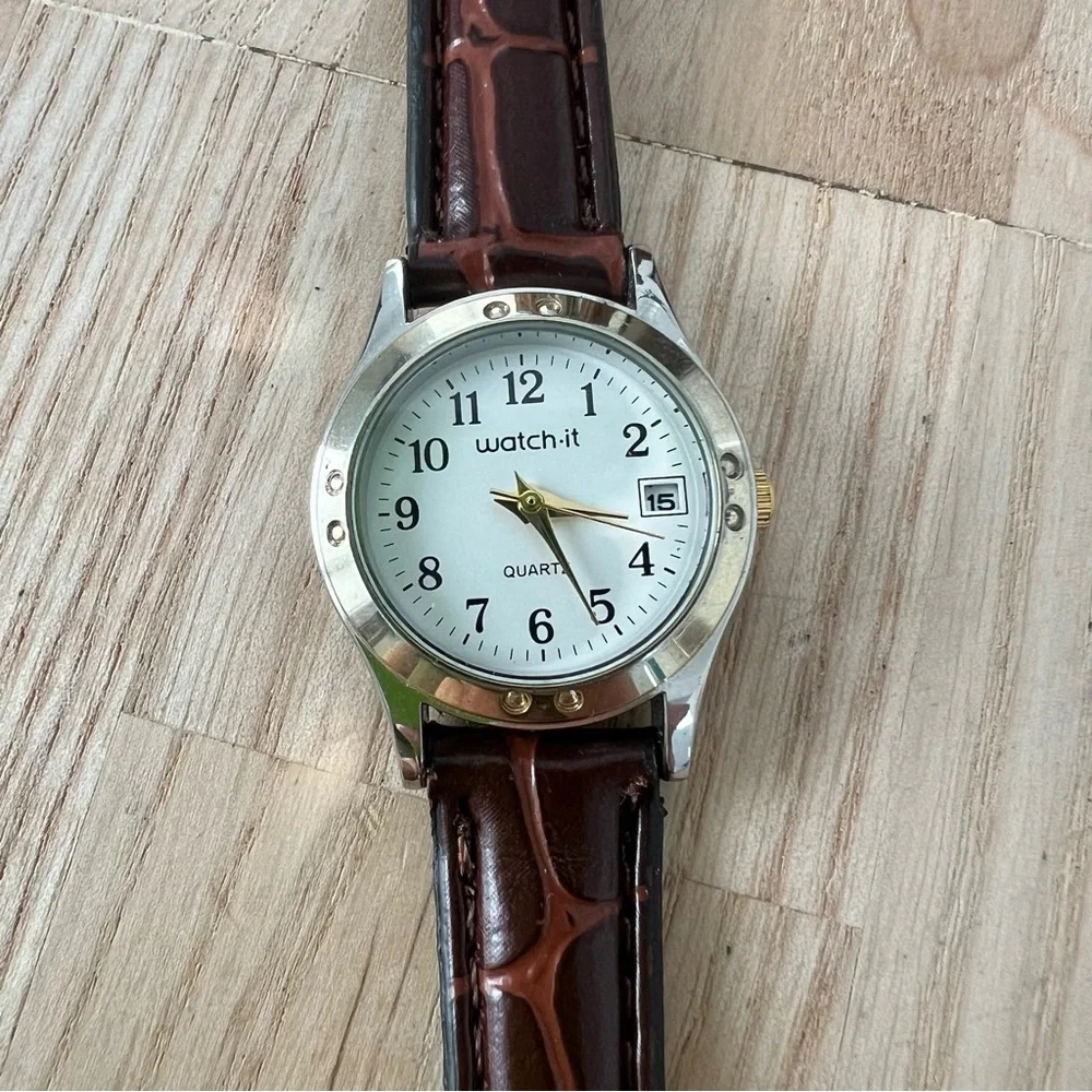 Watch-it ladies two tone brown strap dress watch NEW BATTERY