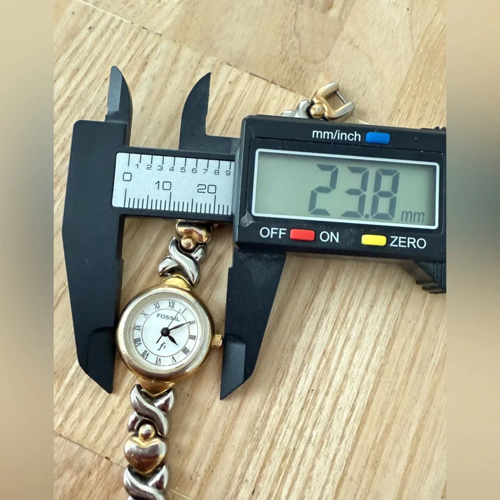 Vintage fossil ladies two tone heart link watch NEW BATTERY
