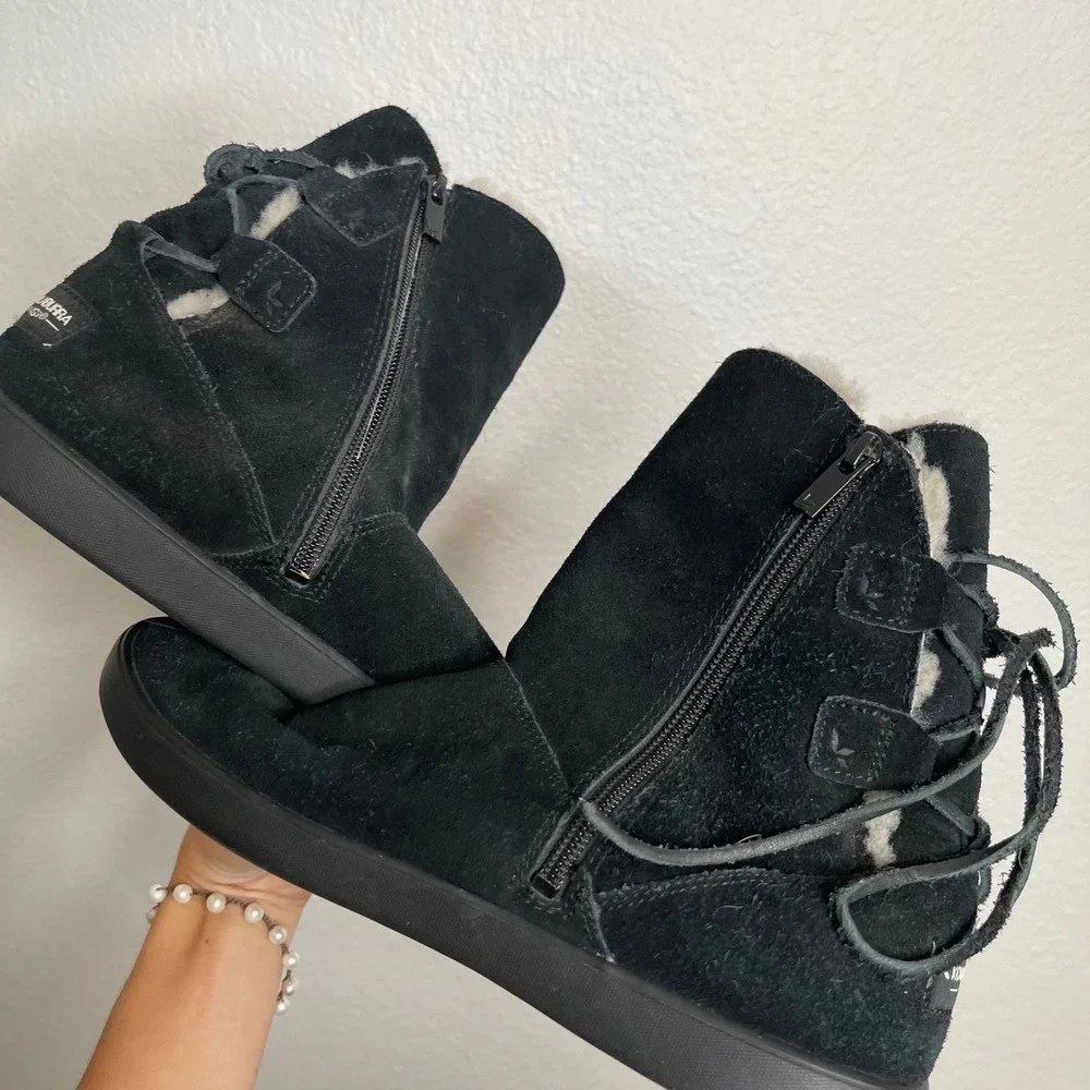 Koolaburra by UGG Black Suede Faux Fur Lined‎ Lace Up Back Boots Womens 8