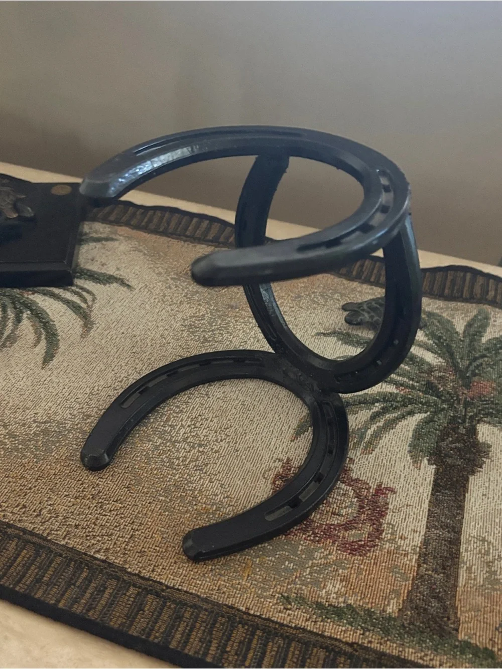 Vintage St Croix Forge Black Forged Horseshoe Single Wine Bottle Holder Rack