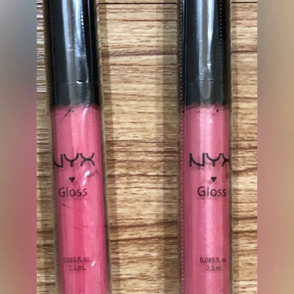 2pack NYX lipgloss in pink and ballerina pink - Free‎ with $40 purchase