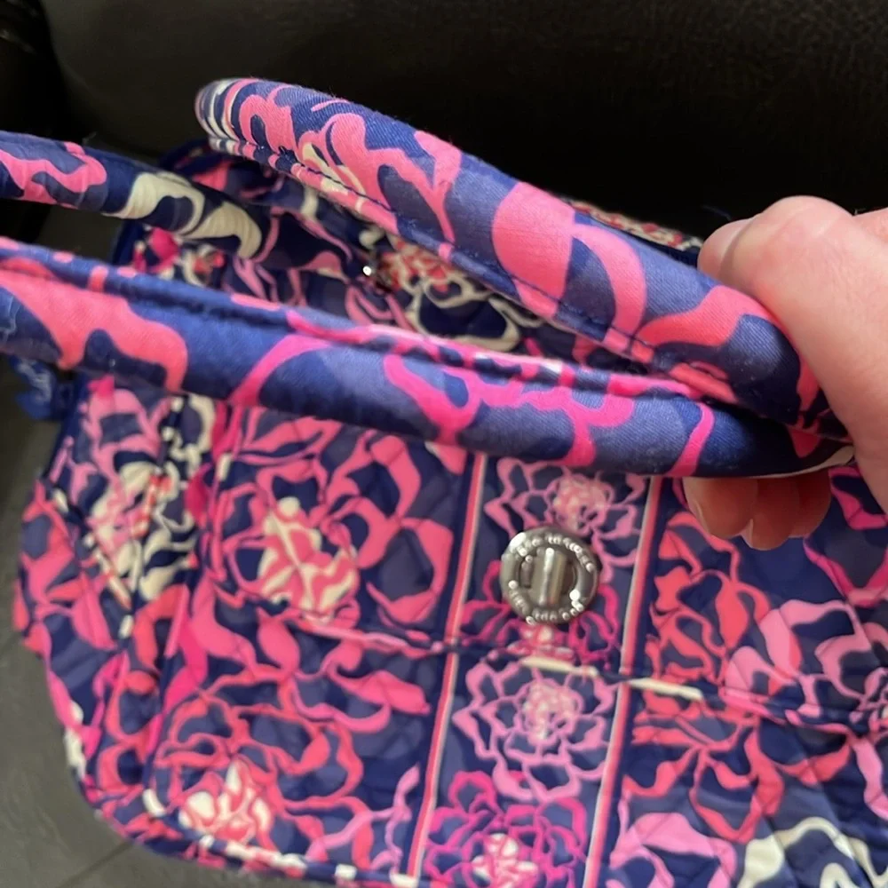 Vera Bradley great barely