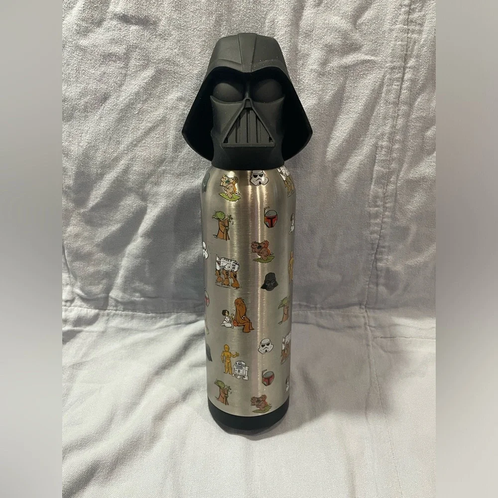 NEW Disney Star Wars Galaxy's Edge‎ Darth Vader Head 17oz Steel Water Bottle