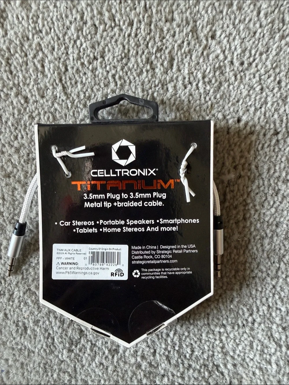 Titanium 6ft Heavy Duty White Aux Cable - 3.5mm to 3.5mm