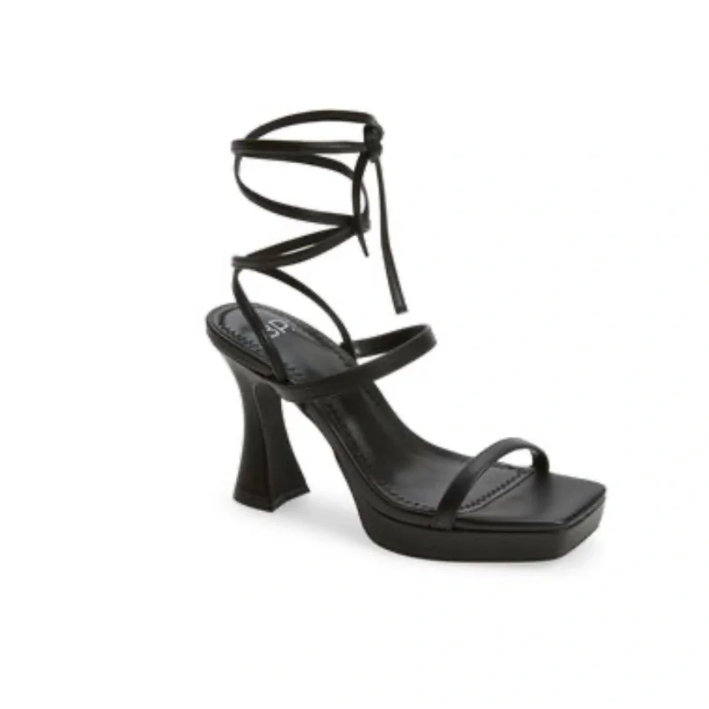 BP NWT Neta Strappy Platform Sandals in Black