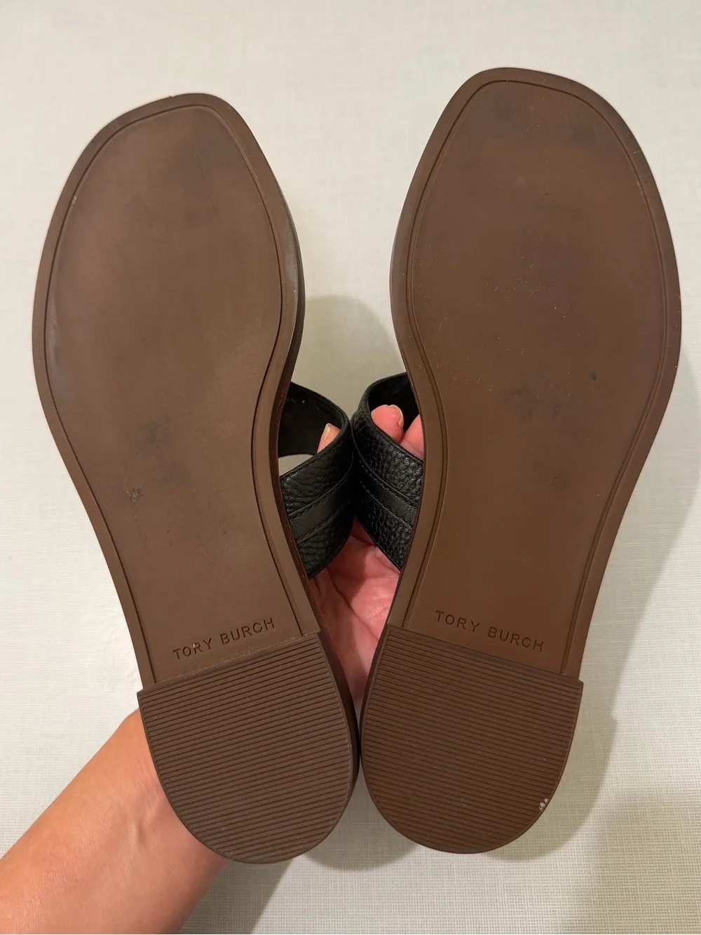 Tory Burch Carson Leather Thong Sandals Black