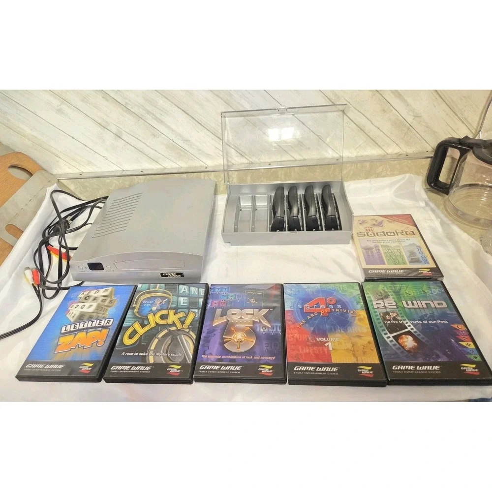 Game Wave Family Entertainment System with 6 Games and 4/6 Controllers Tested