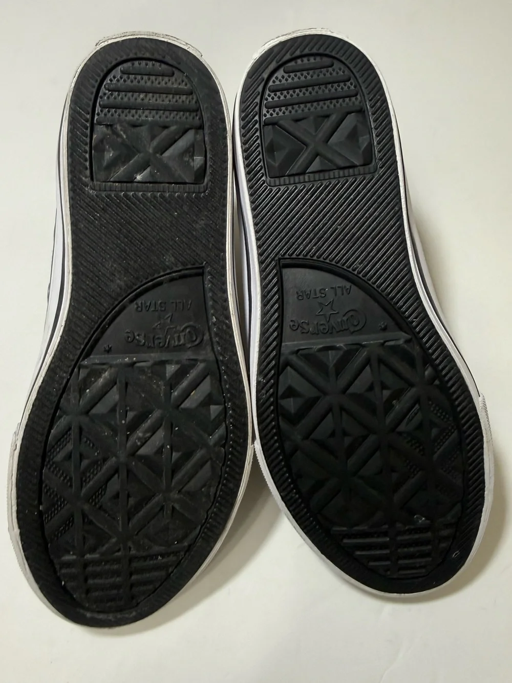 Converse pull brand secure