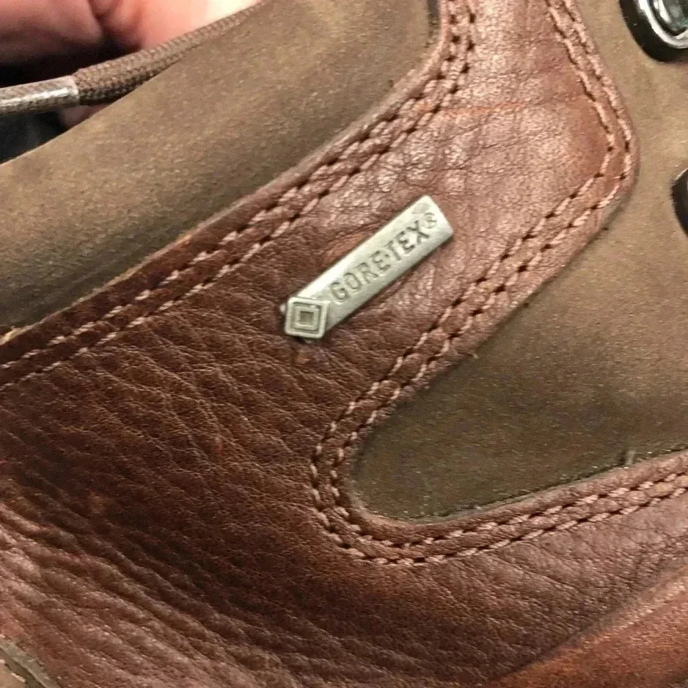 Clarks Ash Gortex Boots Men 9.5M Leather Waterproof‎ Hiking Mid EUC Brown