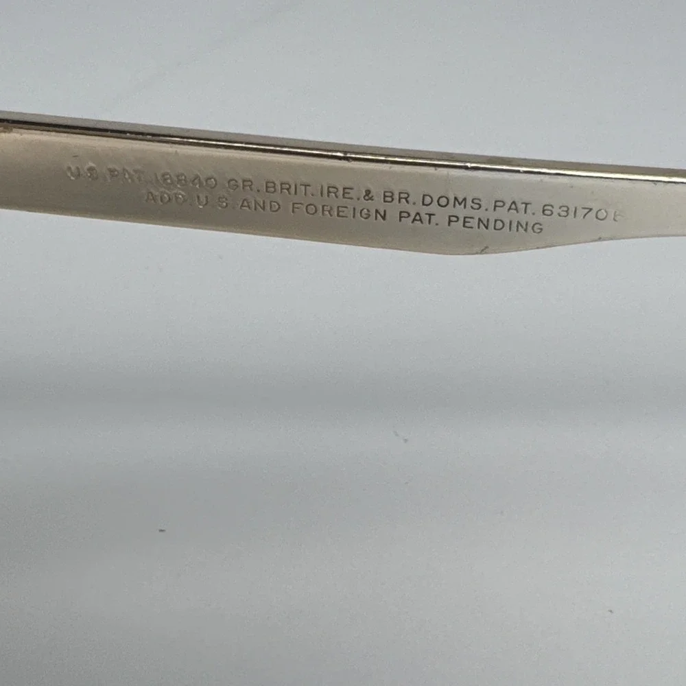 Tura Inc Filigree Gold-Tone‎ Women's Eyeglasses US Pat 631706 Cat-Eye Vintage