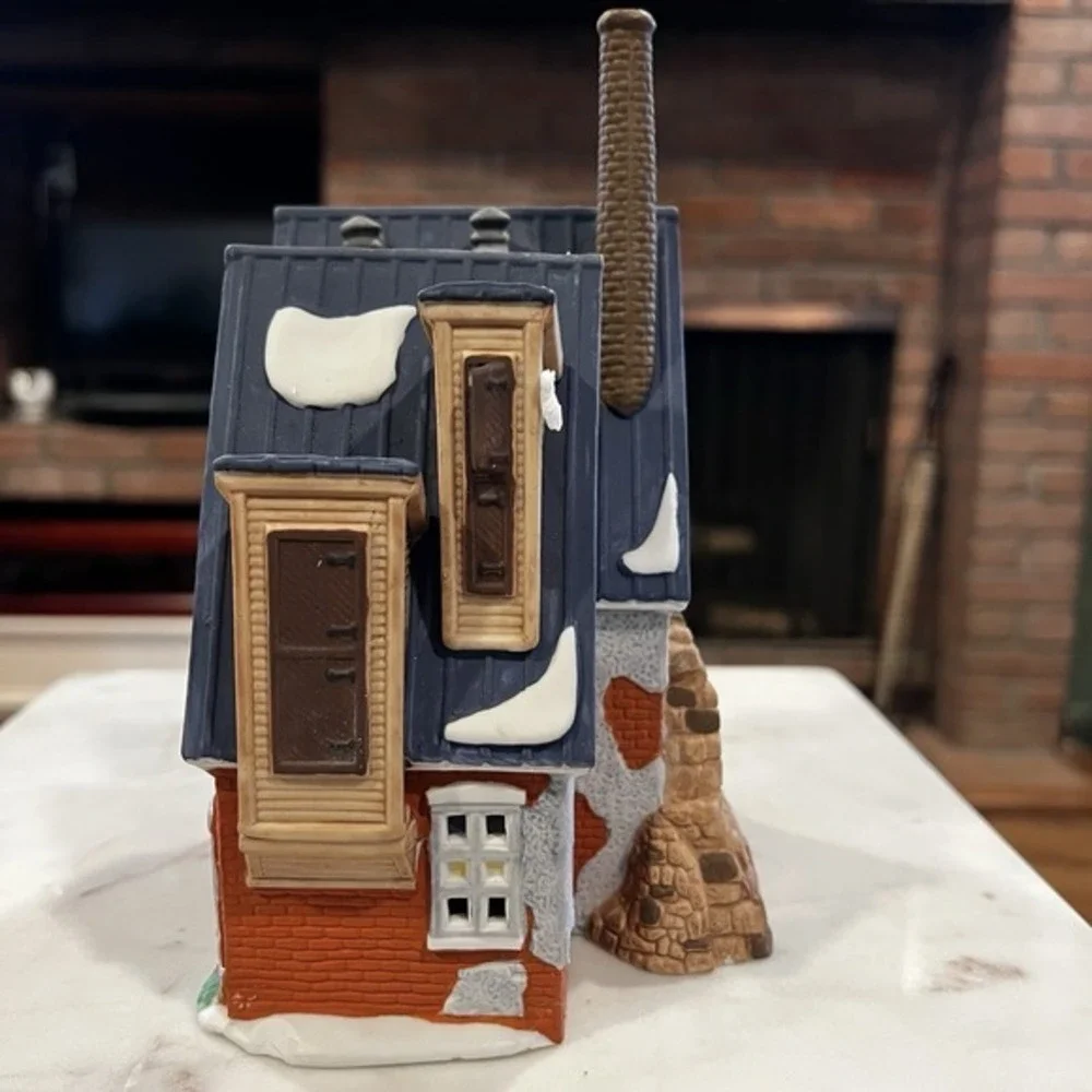 Dept 56 New England Village Series Yankee Jud Bell Casting Box &‎ Light