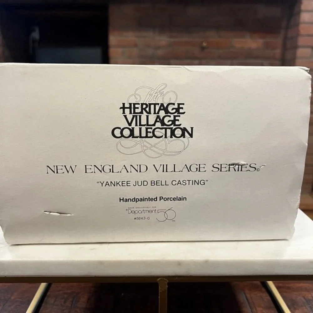 Dept 56 New England Village Series Yankee Jud Bell Casting Box &‎ Light