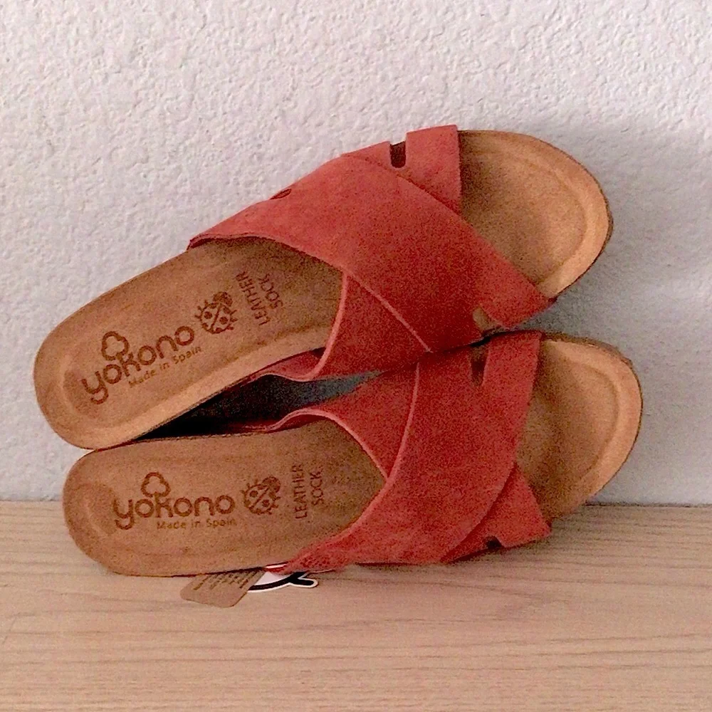 YOKONO Suede Cross Band Wedge Sandals