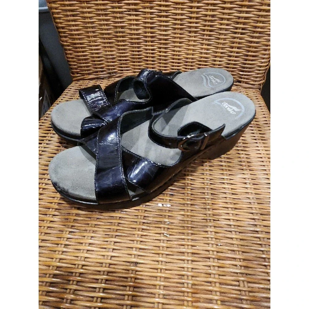 Dansko Black‎ Patent Leather Wedge Sandals Womens size 9 Buckle Platform Shoes