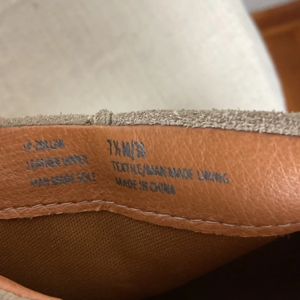 Women’s Luck Brand Zollini Split Suede Wedge Heel Ankle Boot Dune Color Size 7.5