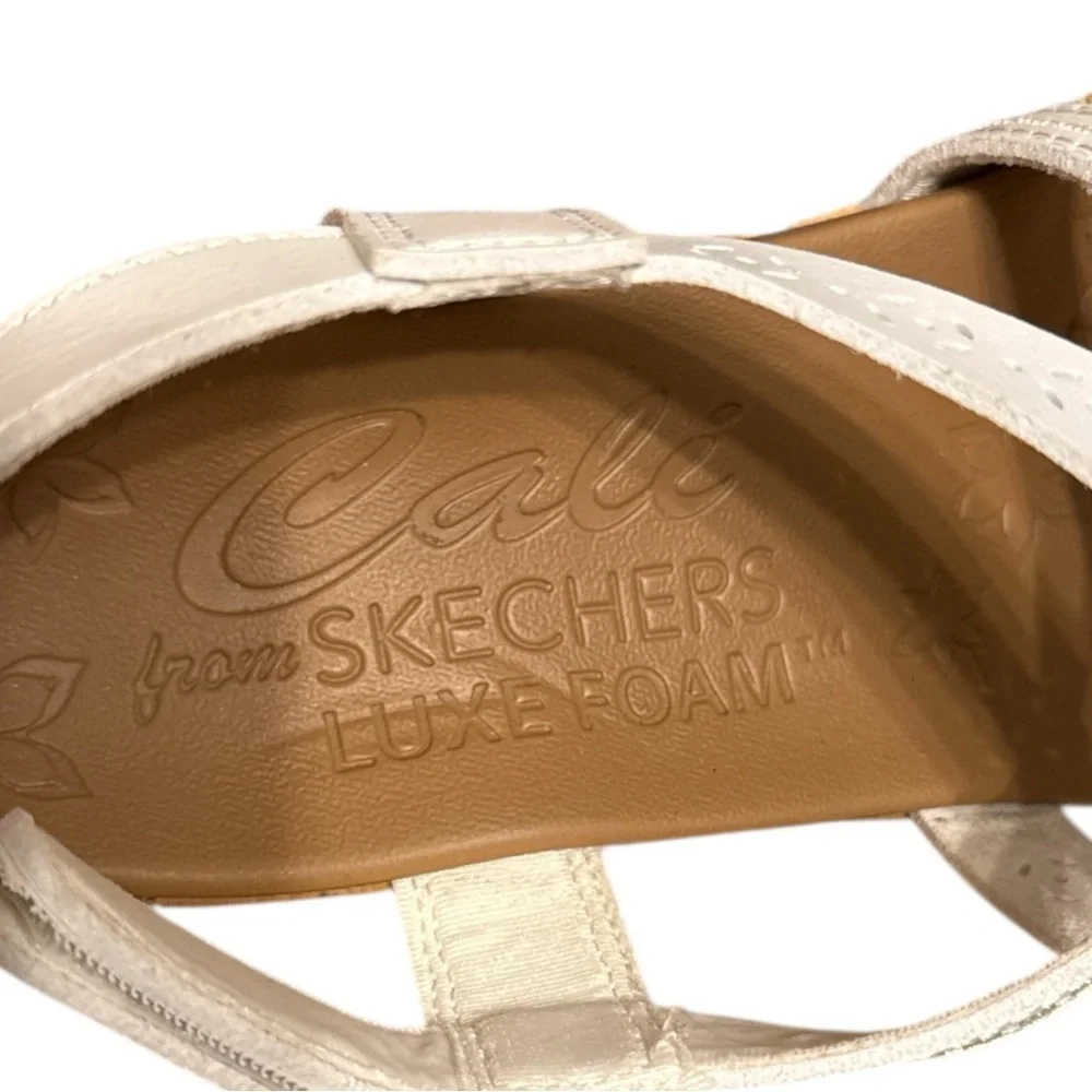 Skechers Cali White Luxe Memory Foam Comfortable Cork Wedge Sandals White 9.5–10