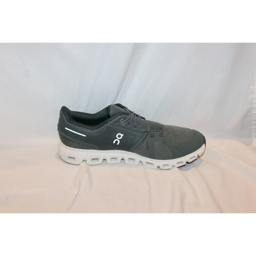 On Running sneaker silhouette