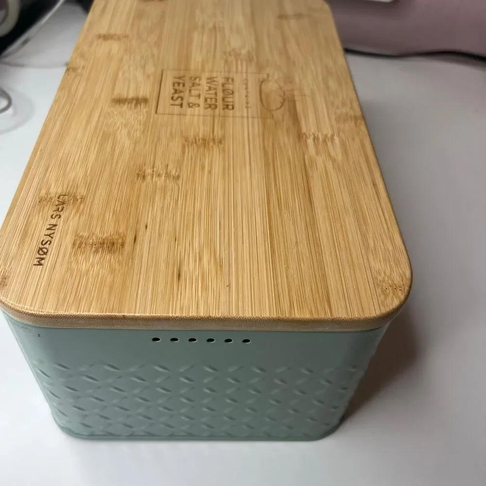 LARS NYSOM Bread Box I Metal Box with linen bag for long lasting freshness