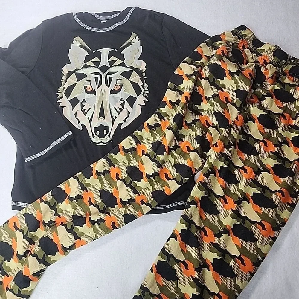 Falls Creek Boys Size Medium‎ Pajama Set Camouflage Wolf 2 Piece Set Long sleeve
