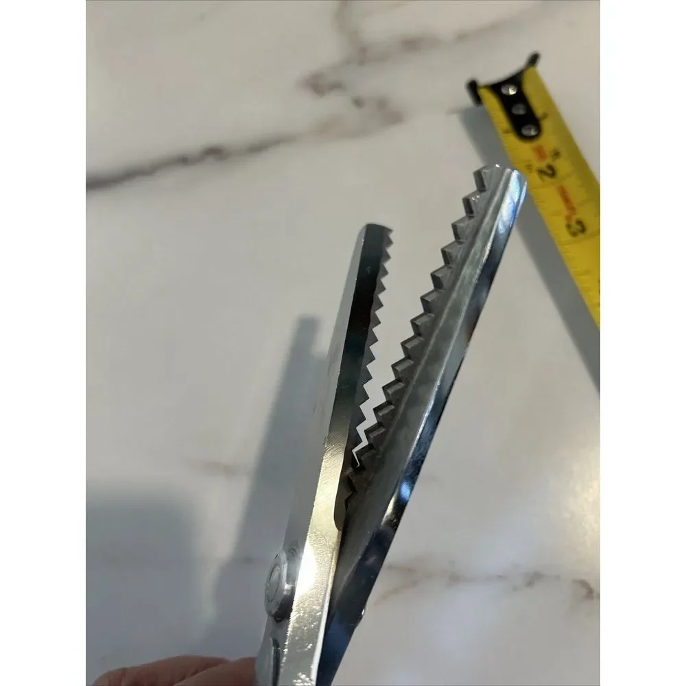 Supreme scissors pinking