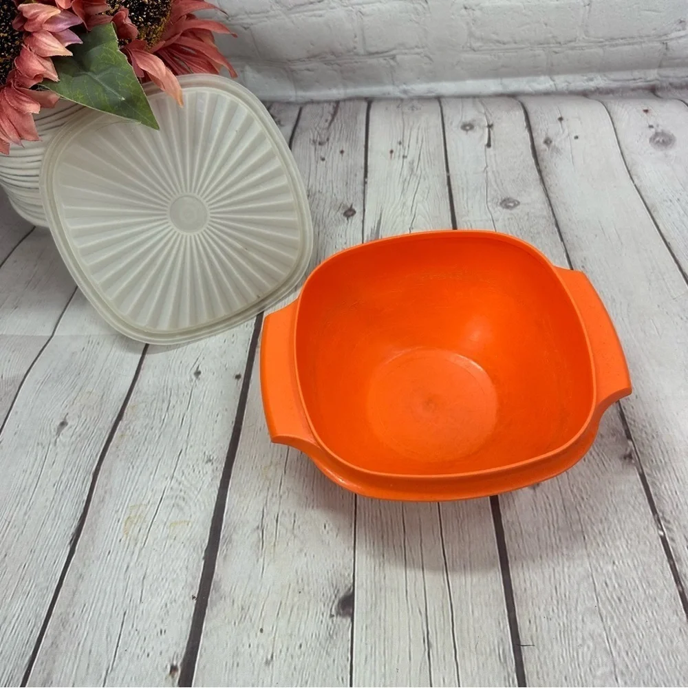 Tupperware good preowned