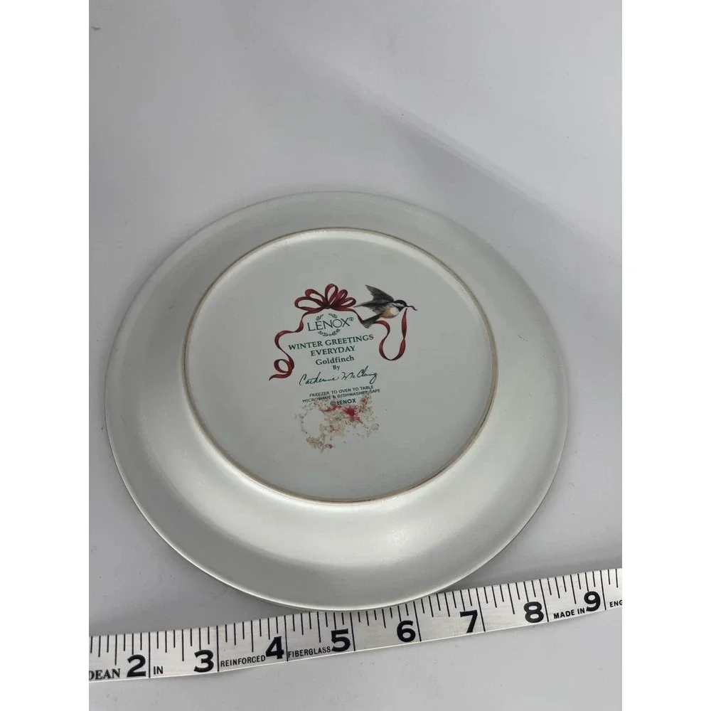 Lenox Winter Greetings Goldfinch 8.5