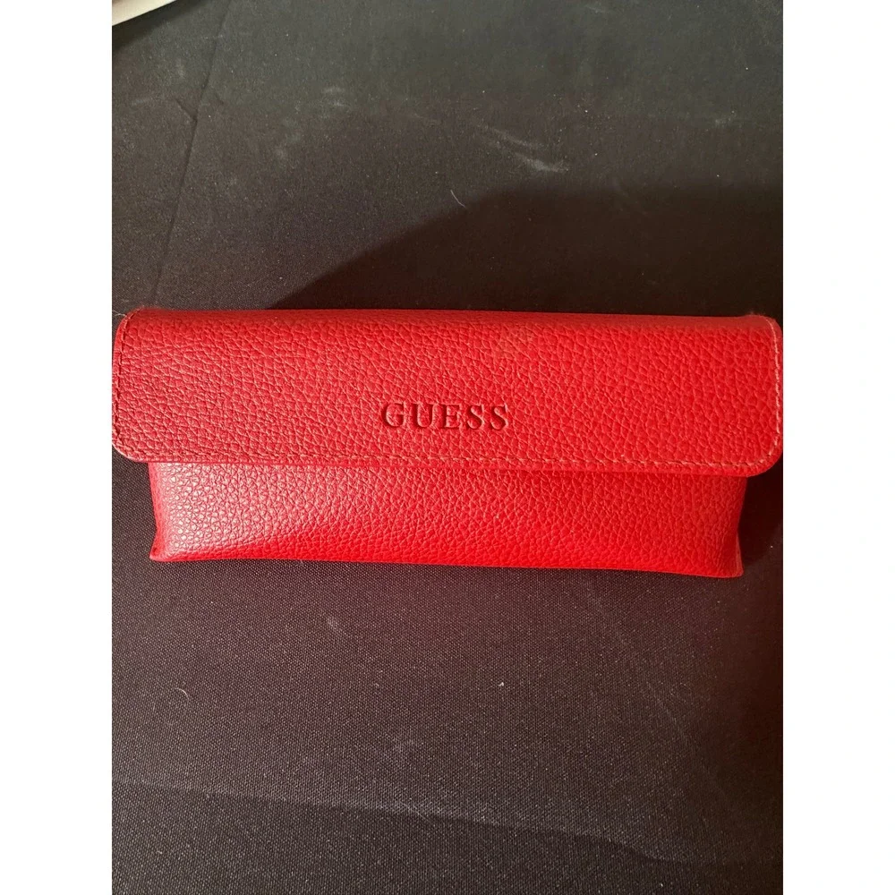 Guess Eyewear‎ Case OS Red Excellent Pebbled Faux Leather Magnetic Snap Pouch