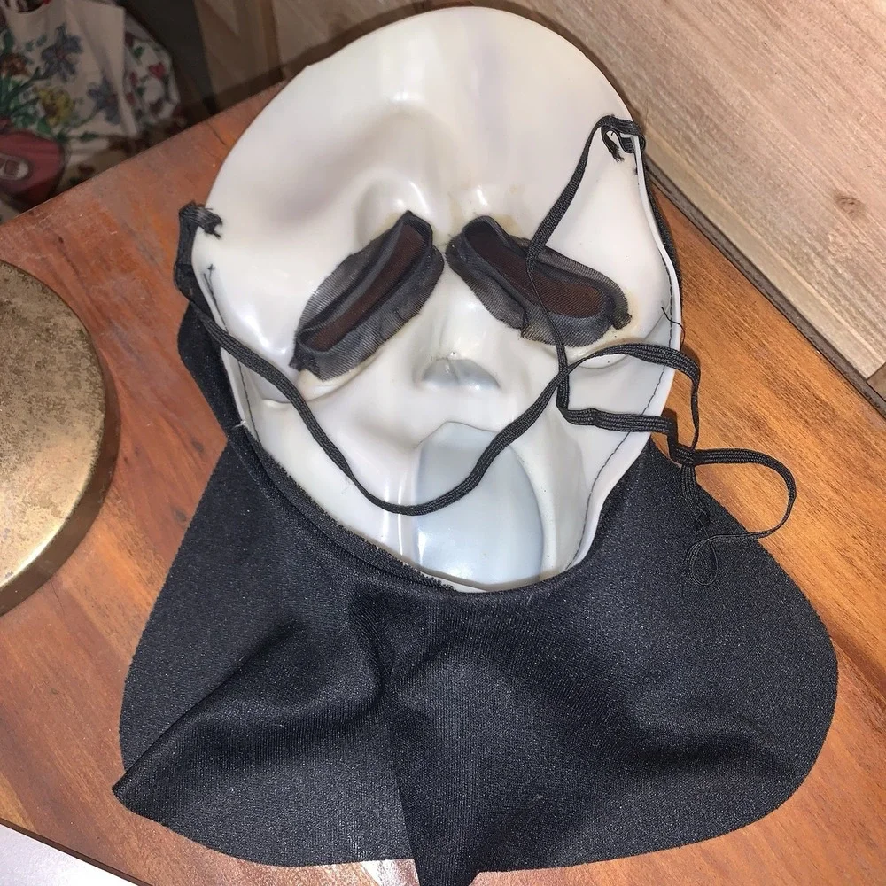 Vtg Ghost face Scream Mask Squinty Eyes Easter Unlimited Inc - NON-GLOW, NO HOOD