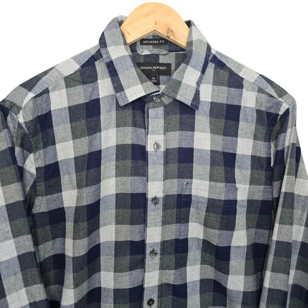Banana Republic Shirt Mens Medium Gray Blue Button Up Check Untucked Fit Flannel