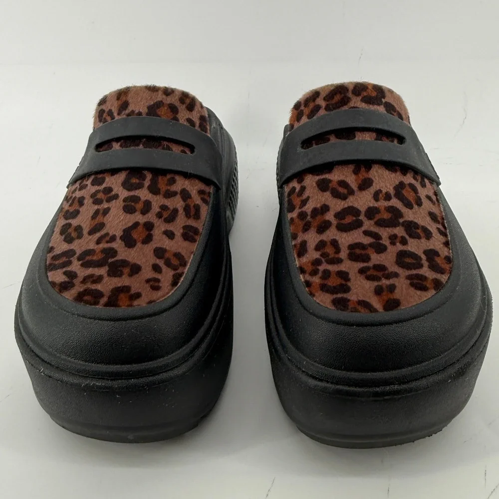 CROCS stomp leopard