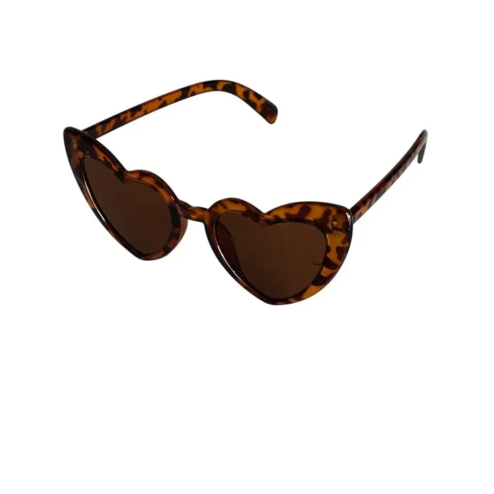 Unbranded stylish heart