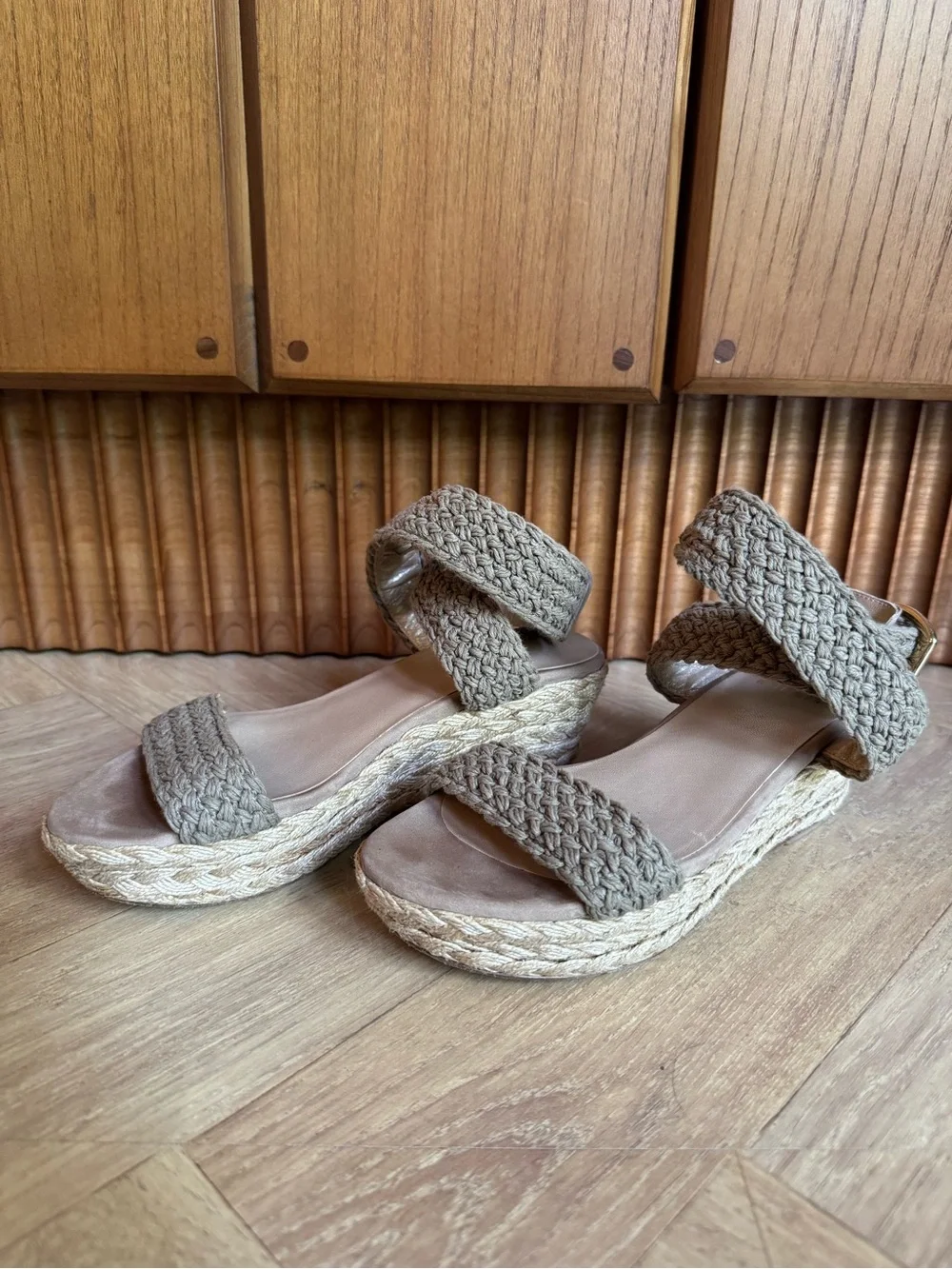 Stuart Weitzman stylish taupe