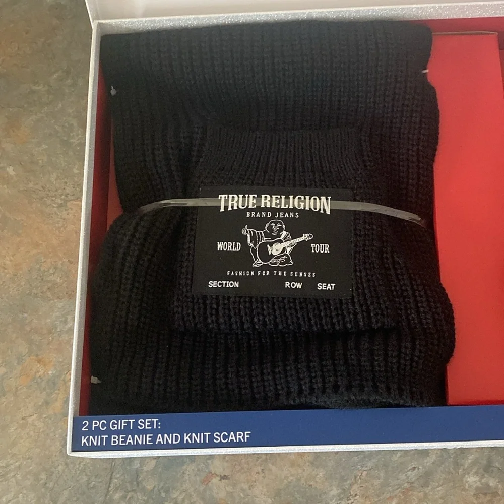 True Religion Black Knit Beanie and Scarf Set NIB