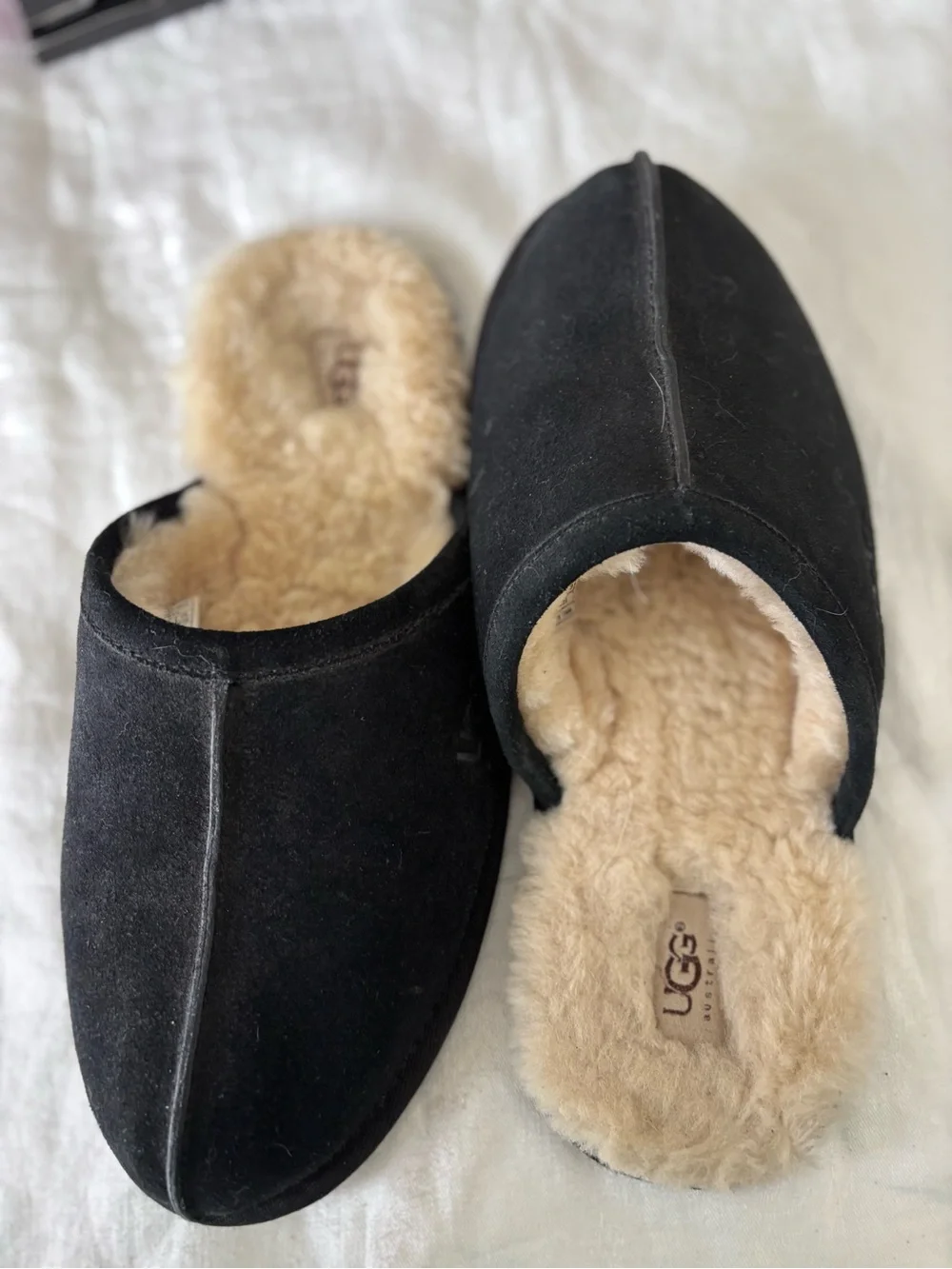 UGG classic slip