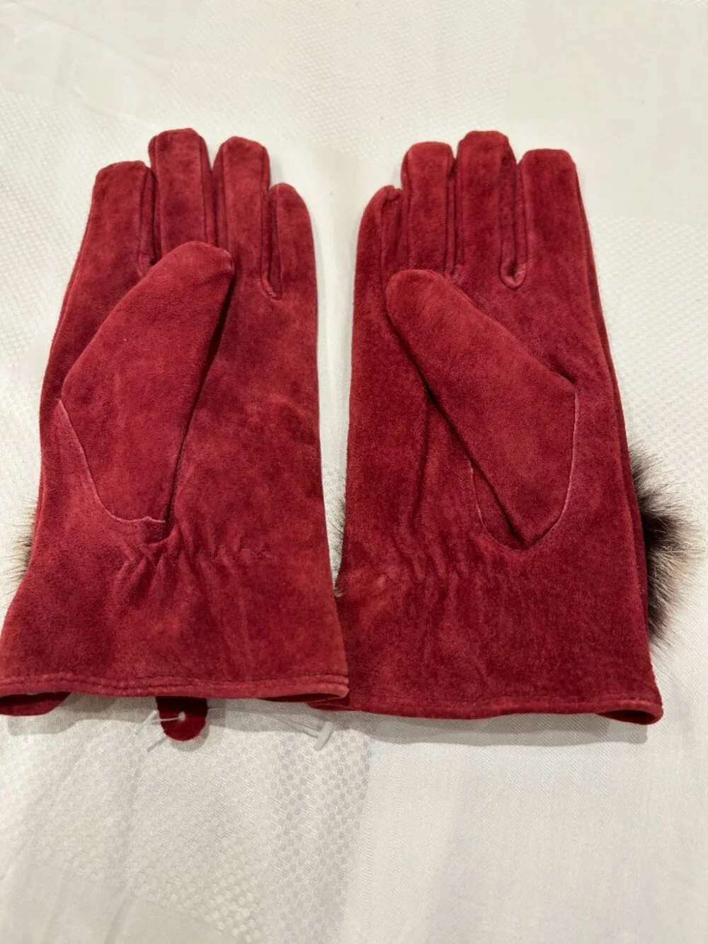 N/A leather gloves