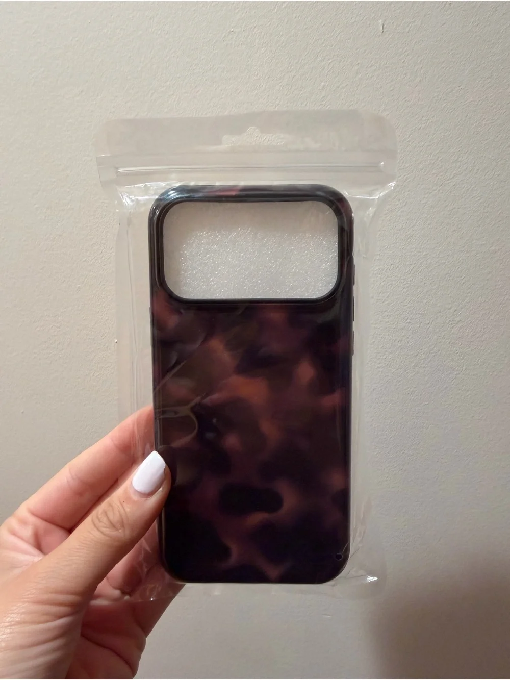 Tortoiseshell iPhone 17pro max Case