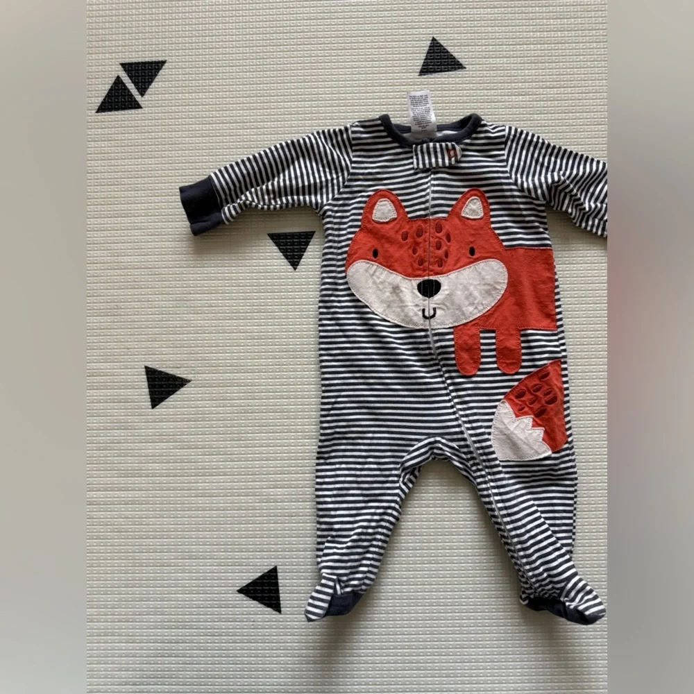 Gerber|Baby gender neutral Black & White Striped Fox long sleeve footies•Novelty
