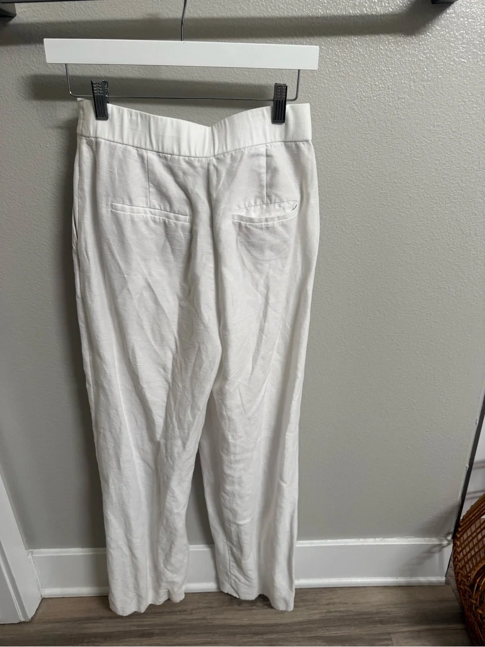Aritzia limitless pant white linen