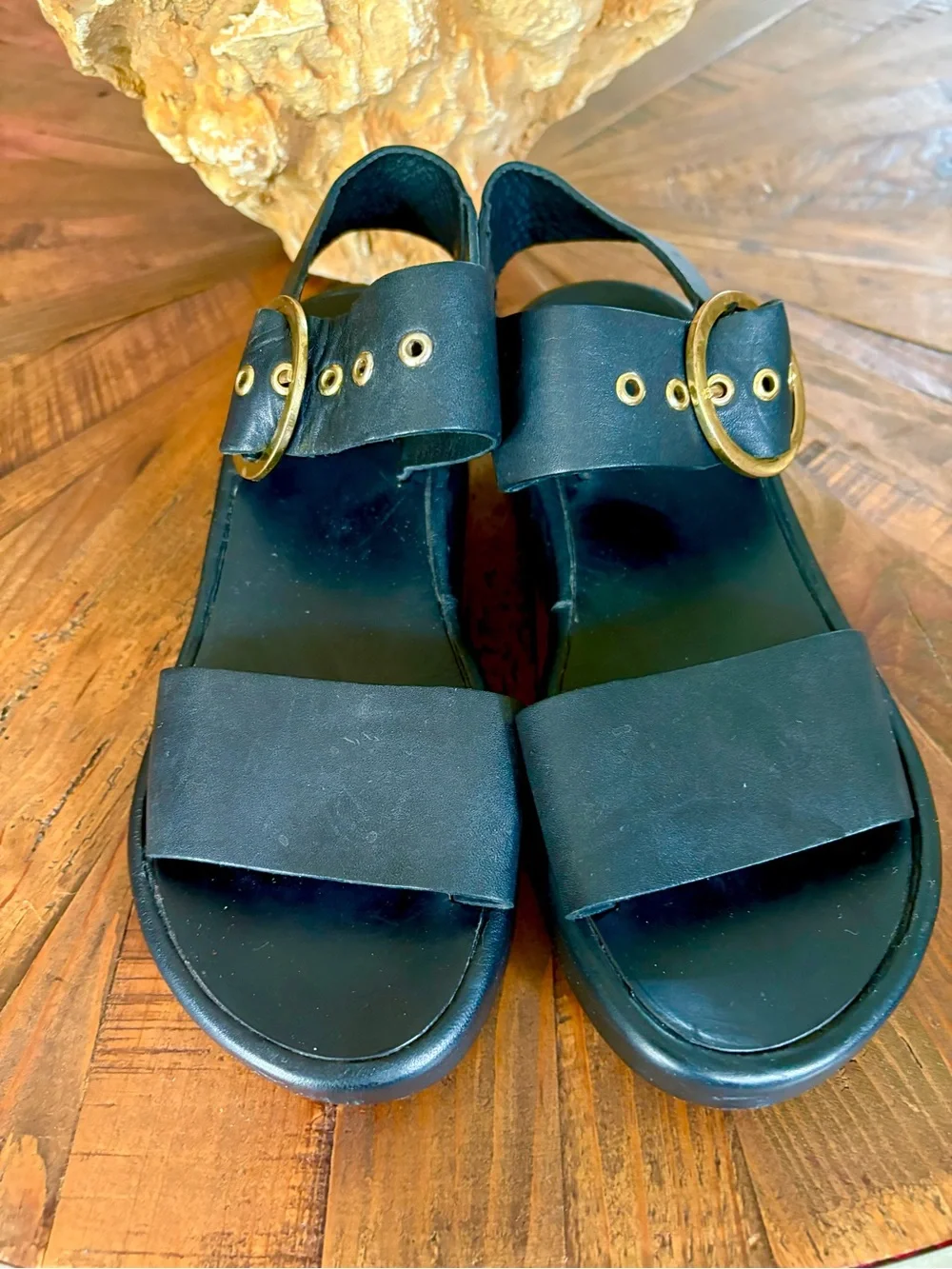 beek black platform