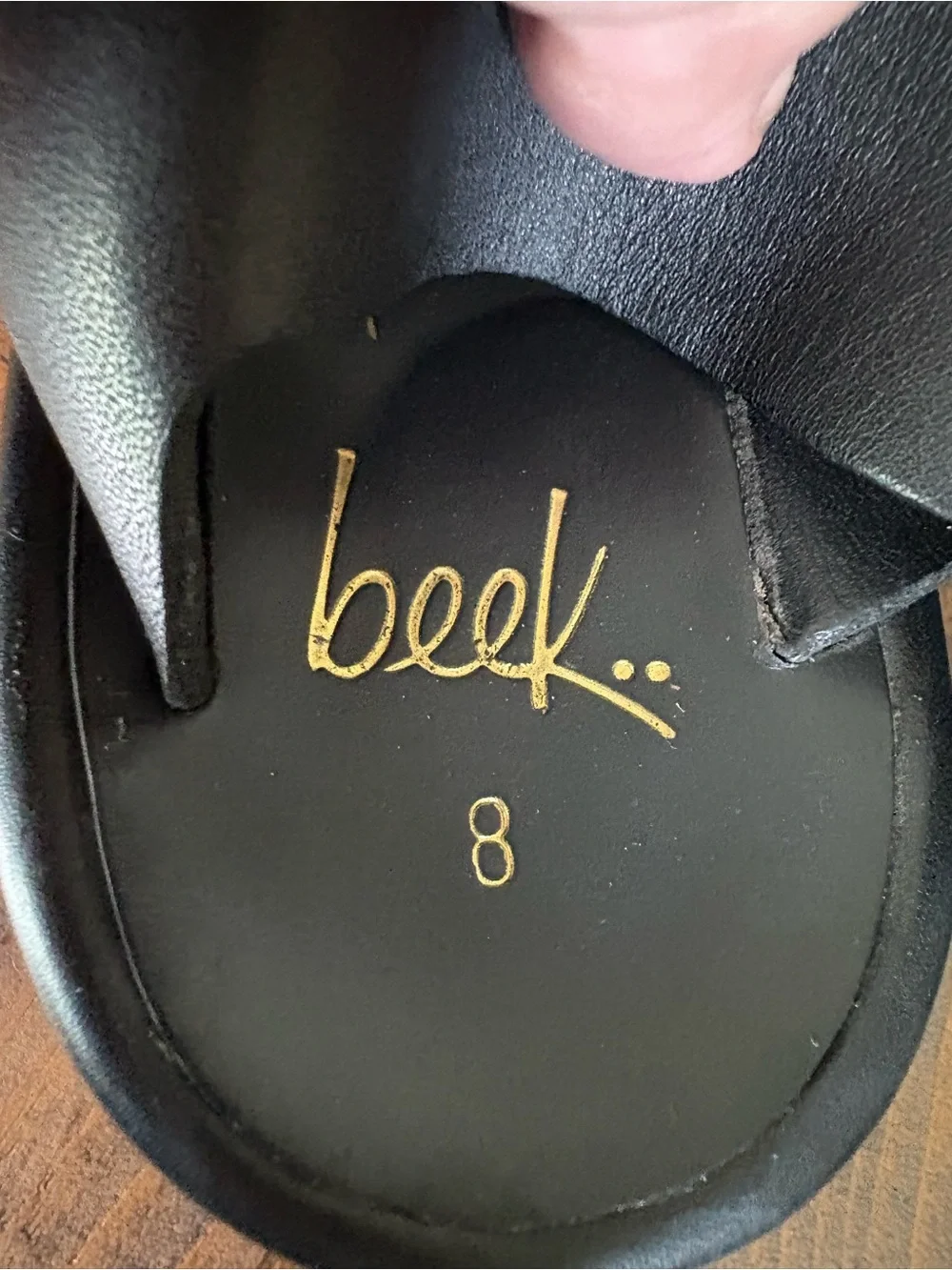 beek black platform