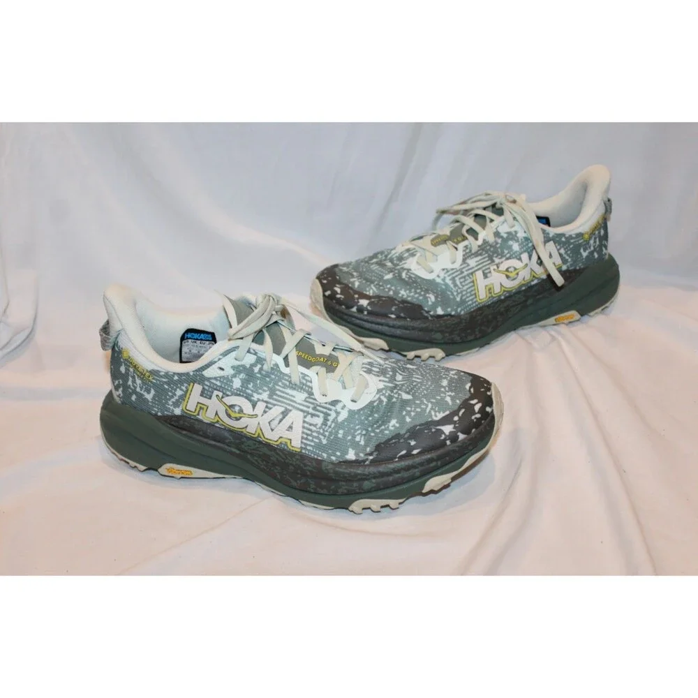 Hoka One One grab everyone