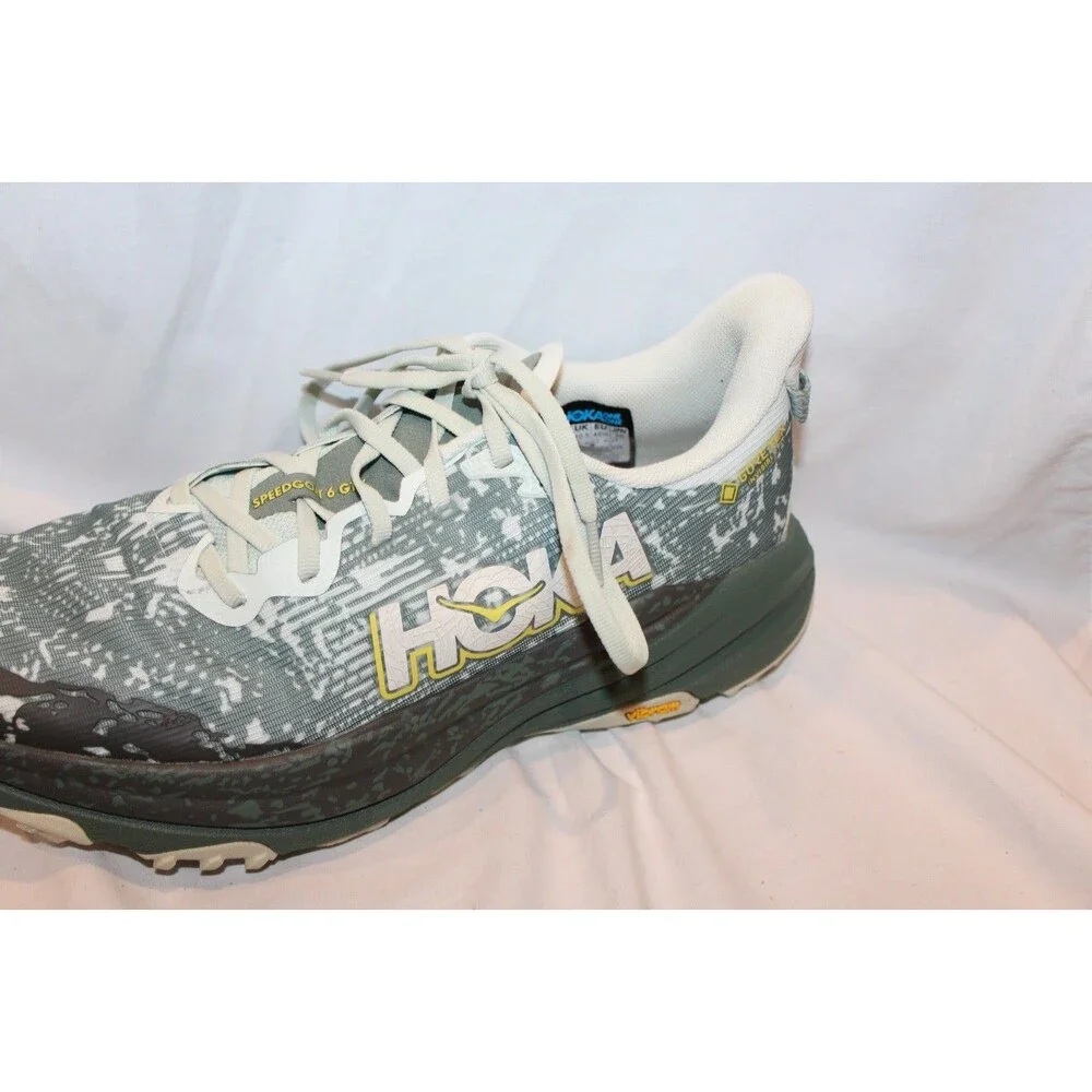 Hoka One One grab everyone