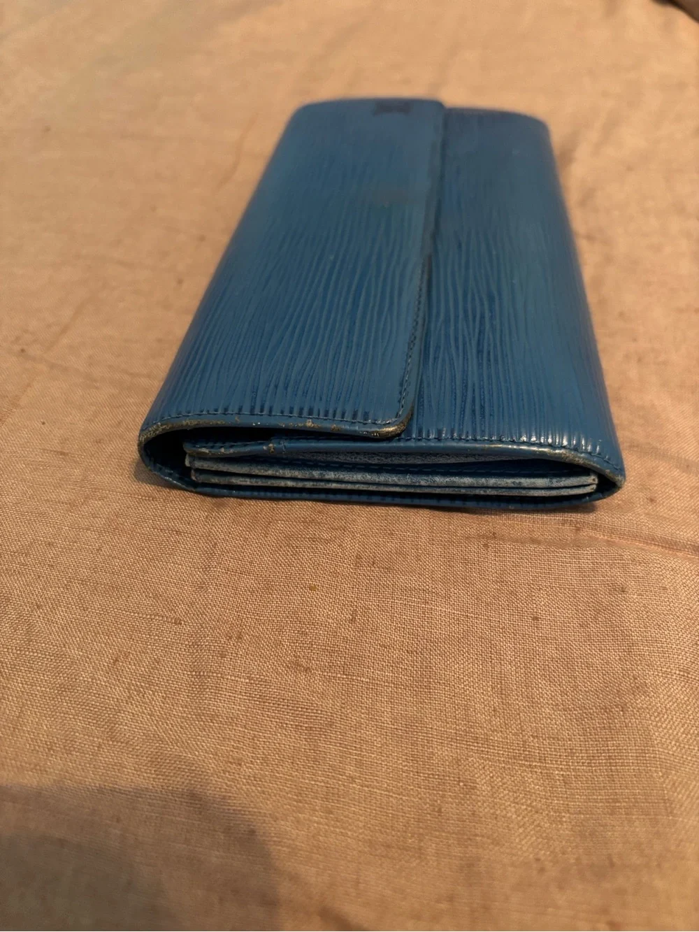 Vintage Louis Vuitton Sarah Wallet – Toledo Blue Epi Leather Long Wallet
