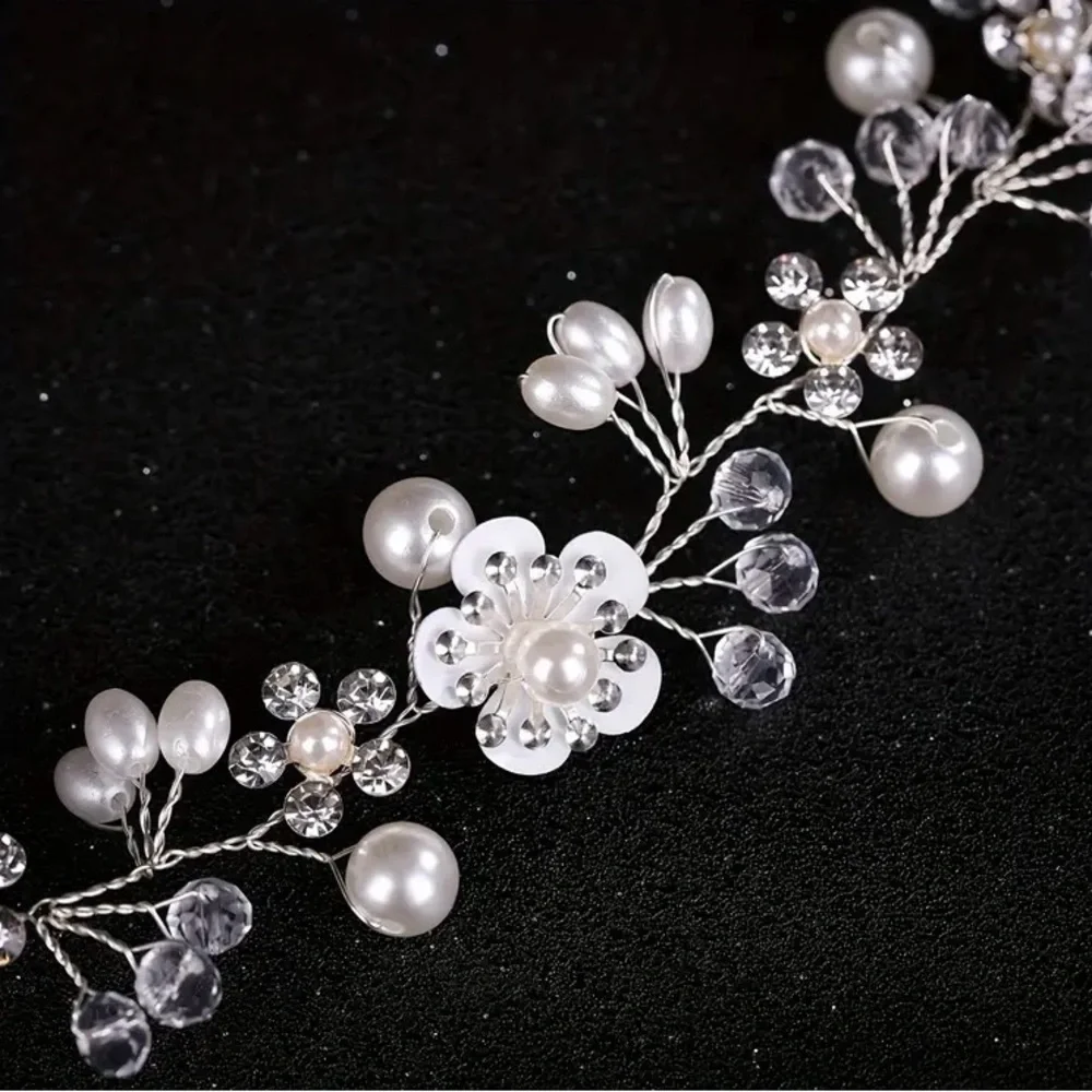N/A rhinestone pearl