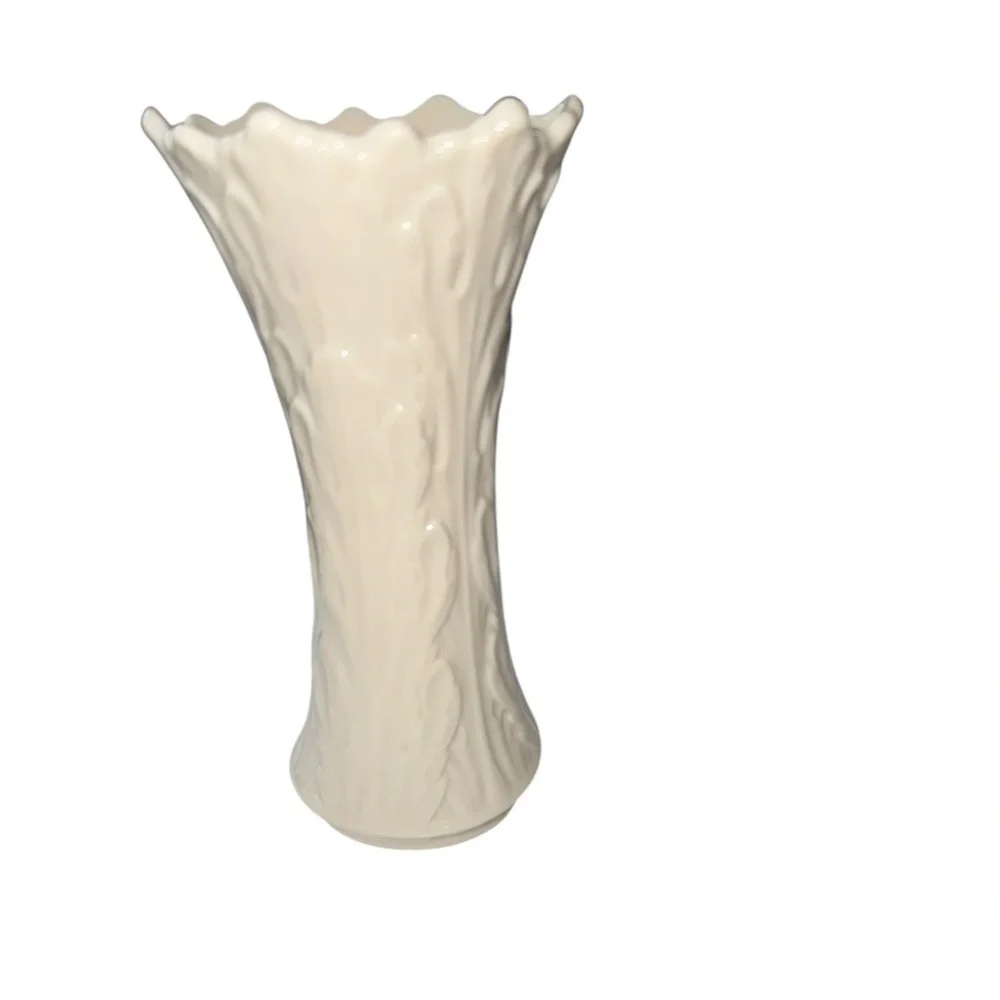 Lenox Woodland Collection Small Vase Ruffled Edge  Made in USA Porcelain 6 1/4