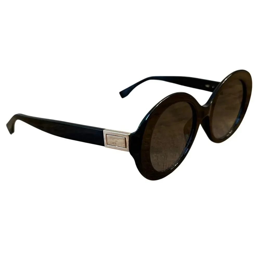 Fendi show sunglasses peekaboo