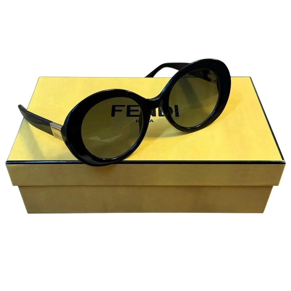 Fendi crossposted glass peekaboo